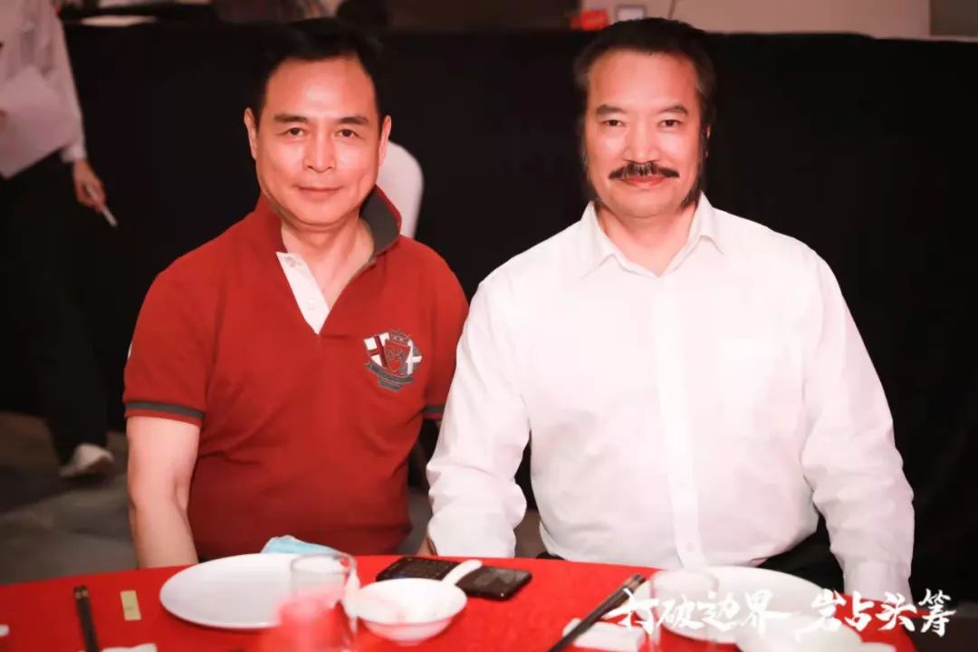 群星璀璨，共譜華章 | 2021將軍企業(yè)戰(zhàn)略營(yíng)銷峰會(huì)答謝晚宴盛大舉行！(圖14)