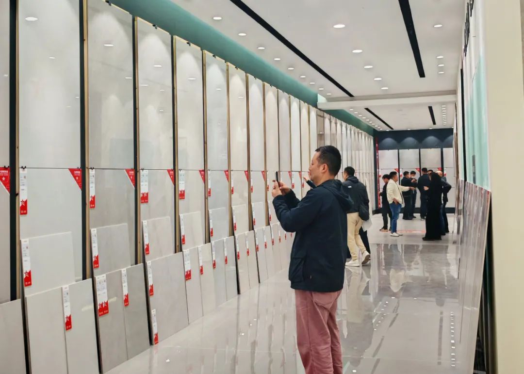 以"耐用"贏市場，大將軍瓷磚東北區(qū)終端銷售策略培訓(xùn)會圓滿落幕(圖8)