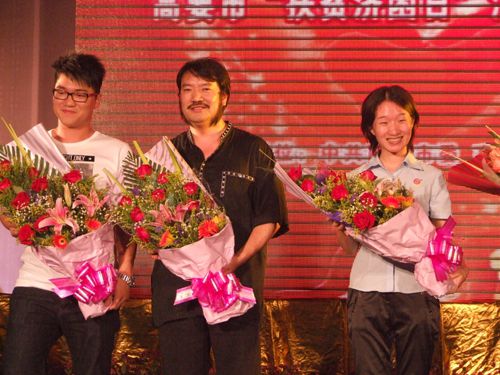 扶貧濟(jì)困、共建和諧——將軍企業(yè)捐款50萬(wàn)元
(圖4)