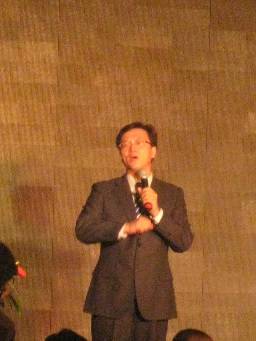 2011年度中國(guó)優(yōu)秀陶瓷經(jīng)銷商頒獎(jiǎng)典禮，大將軍載譽(yù)而歸！
(圖1)