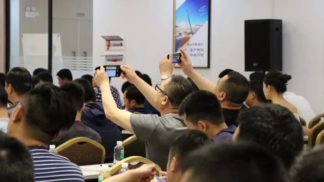 趨勢(shì)至上·贏領(lǐng)未來丨將軍企業(yè)《設(shè)想未來》發(fā)布會(huì)圓滿成功！
(圖5)