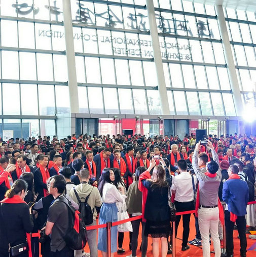 熱點(diǎn)丨熱火朝天的行業(yè)兩大盛會(huì)中，大咖會(huì)去做什么？
(圖2)