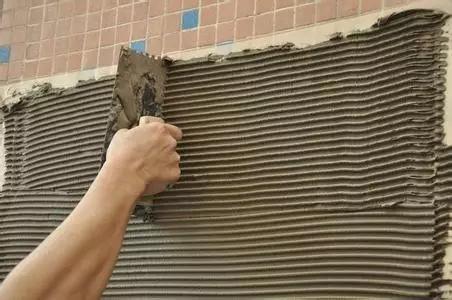 【十大品牌瓷磚裝修攻略】瓷磚膠標準施工7大步驟教你如何規(guī)范鋪磚！
(圖2)