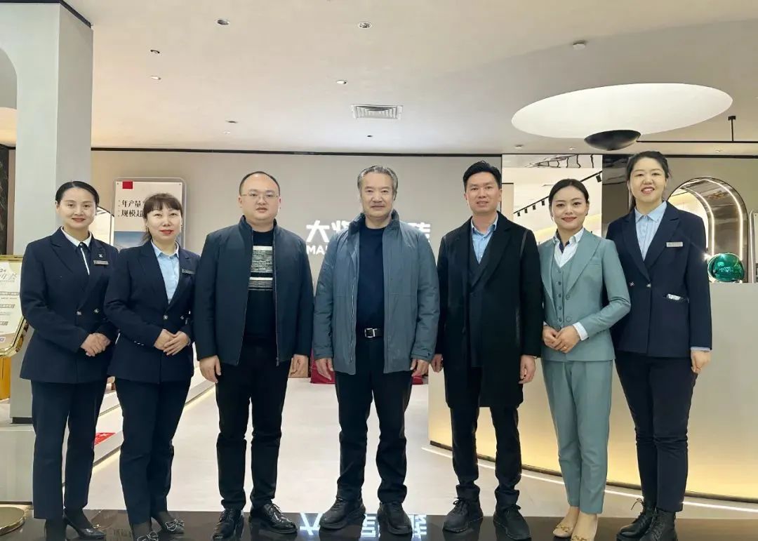 戰(zhàn)略牽引，直擊一線丨將軍陶瓷集團柳朝陽董事長深入走訪終端市場(圖3)
