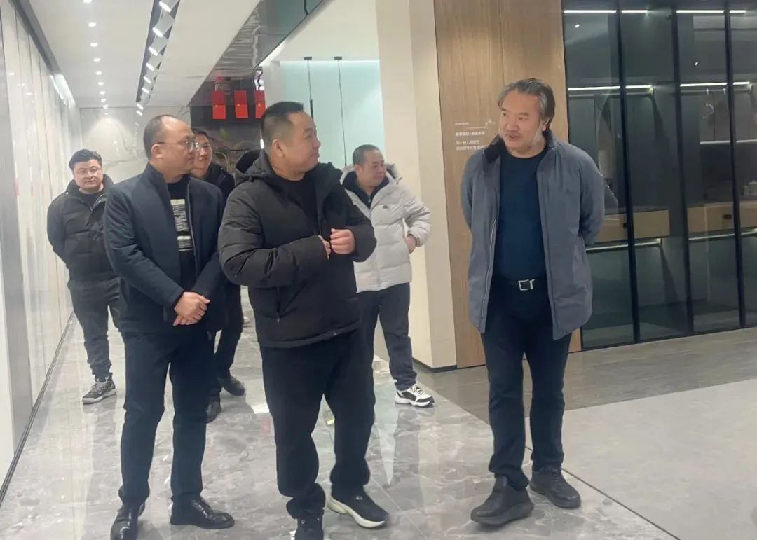戰(zhàn)略牽引，直擊一線丨將軍陶瓷集團柳朝陽董事長深入走訪終端市場(圖5)